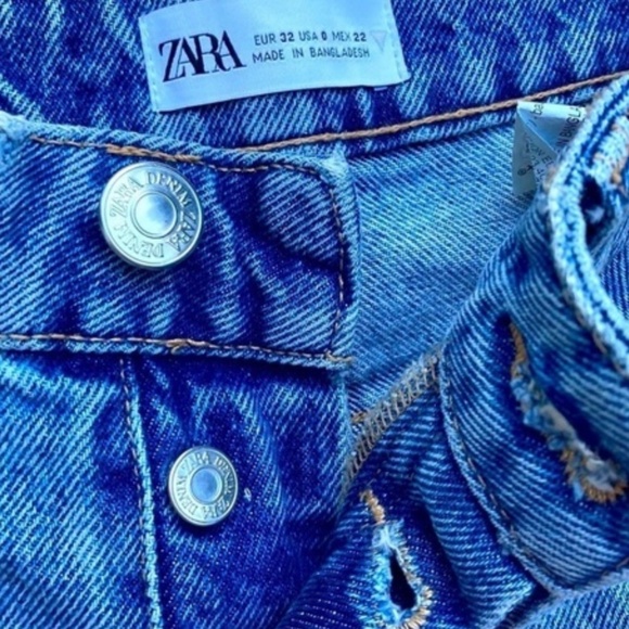 Zara High Rise Denim Frayed Button Fly Shorts Cut Offs Raw Hem Size 0 - Picture 2 of 4